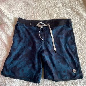 Vuori Boardshorts w/ pockets